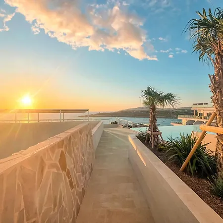 Qawra Palace Resort & Spa-3